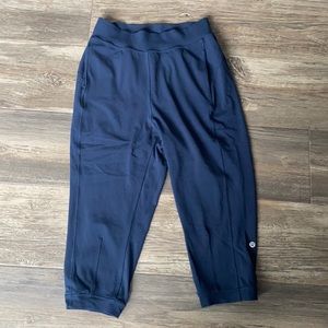 Lululemon Cropped Joggers